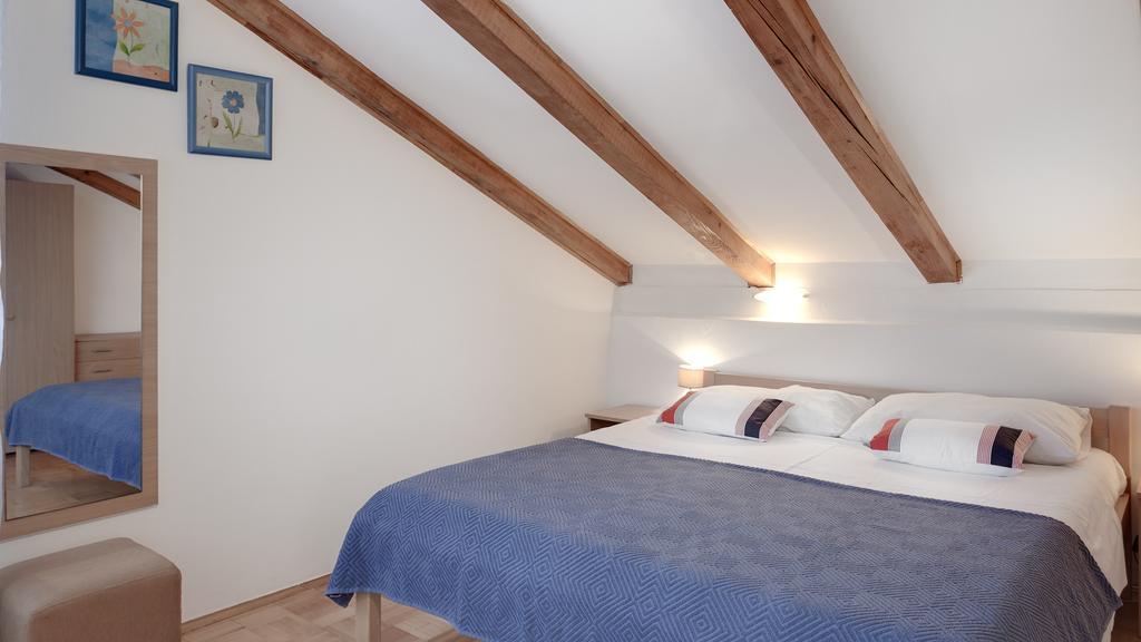 Apartment Pejnovic Malinska Eksteriør bilde